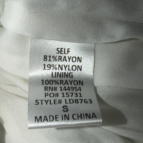 Luxxel Leafy Mint Green and White dress - Picture 5 of 7